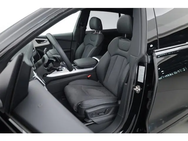 Audi Q8 60 TFSI e quattro Pro Line S Competition | Luchtvering | Pano | Matrix Led | AWD-besturing |...