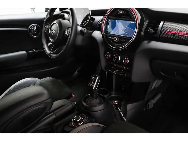MINI 3-Deurs 2.0 John Cooper Works GP 3 Pink Edition | COMFORT PACK | DAB | APPLE | DRAADLOZE LADER...