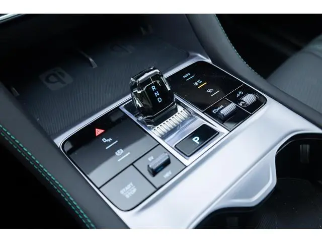 BYD SEAL U